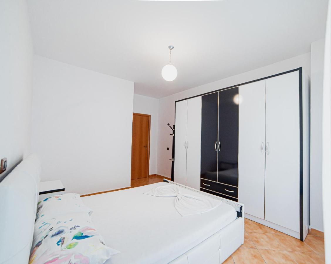 Ajla Apartment Durrës Zewnętrze zdjęcie