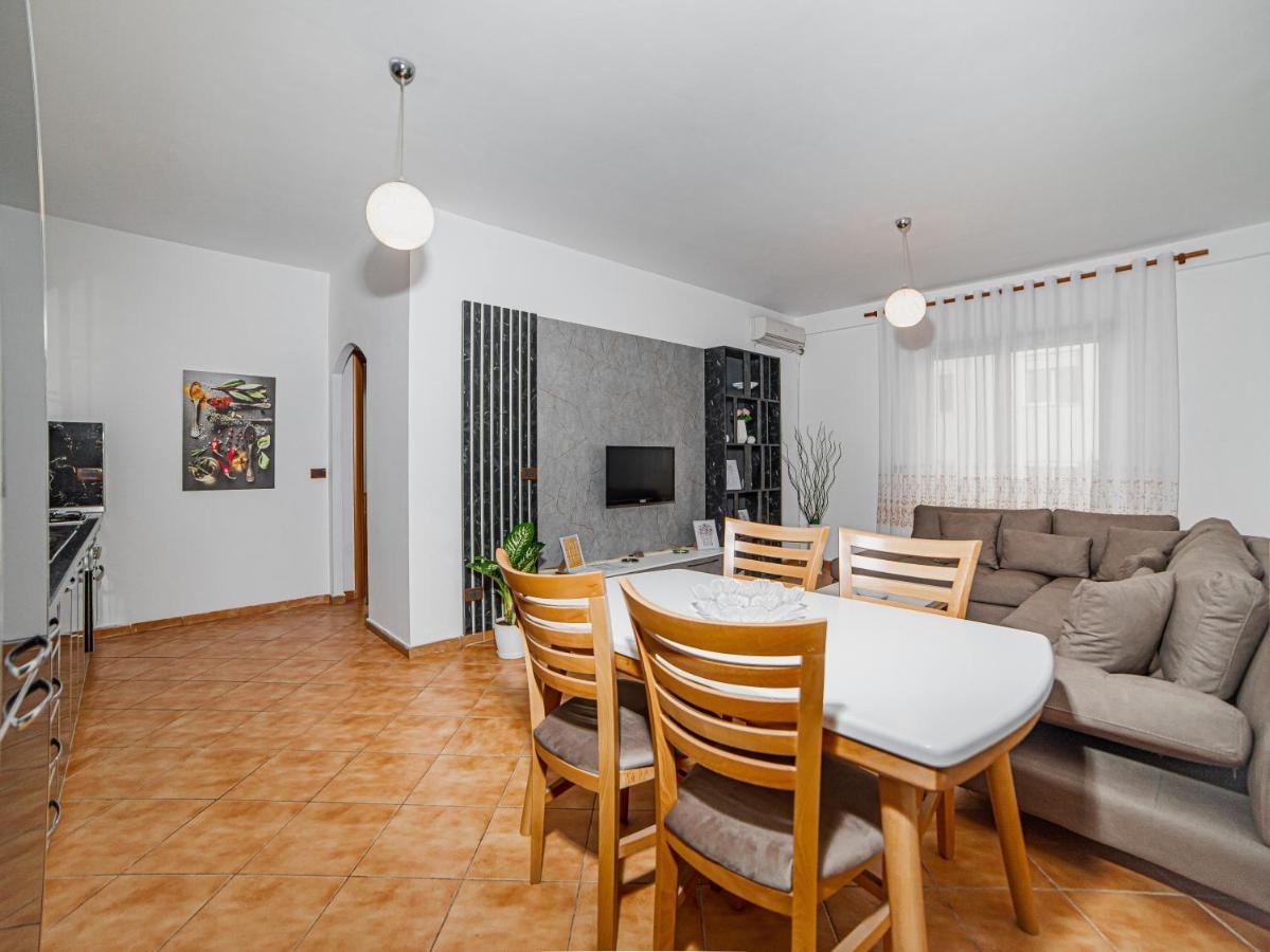 Ajla Apartment Durrës Zewnętrze zdjęcie